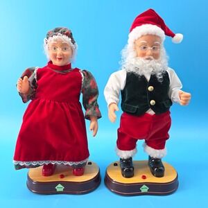 Animated singing & dancing Santa & Mrs Claus Christmas Decor tested & working